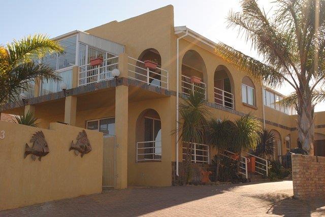 5 Bedroom Property for Sale in Wavecrest Eastern Cape